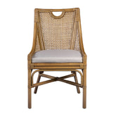 Rattanból készült, párnázott ülőfelülettel kialakított étkezőszék.